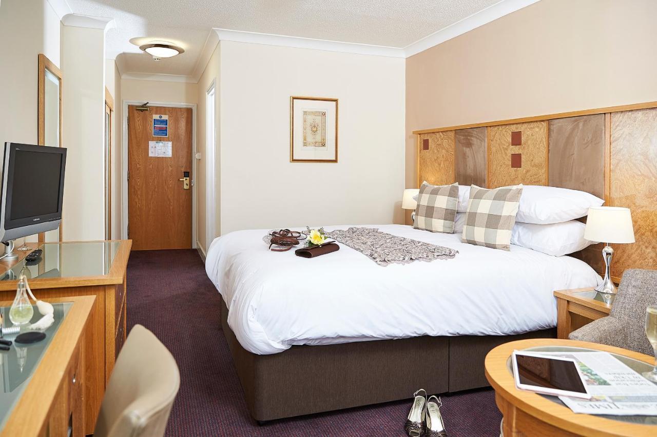 Ettington Chase Hotel Bagian luar foto